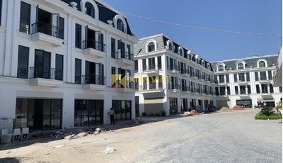 Thi công sàn gỗ và cầu thang gỗ công nghiệp tại Rùa Vàng City - Bắc Giang
