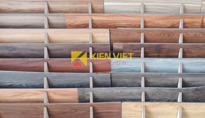 Phân biệt sàn nhựa dán keo và sàn nhựa keo tự dính