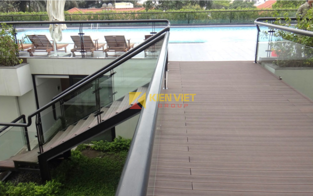 san-go-nhua-ngoai-troi