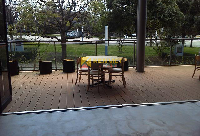 san-go-nhua-ngoai-troi